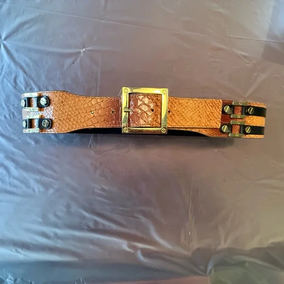 RARE Tory Burch Brown Snakeskin Waist belt black leather gold 2” size M $425 - Picture 3 of 15